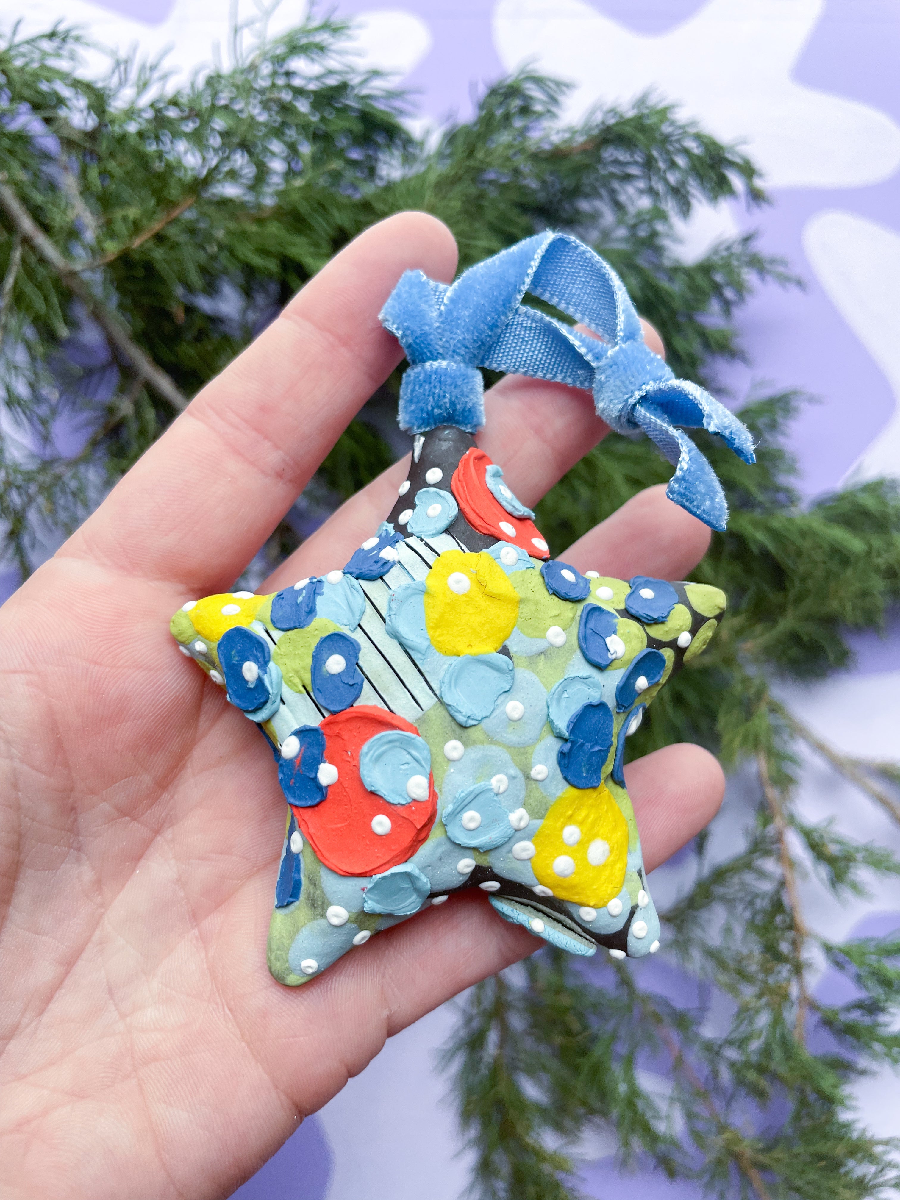 Ornament: Traditional Bulb (Star)